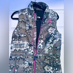The North Face Womens Camo Puffer Vest - Brown and Pink